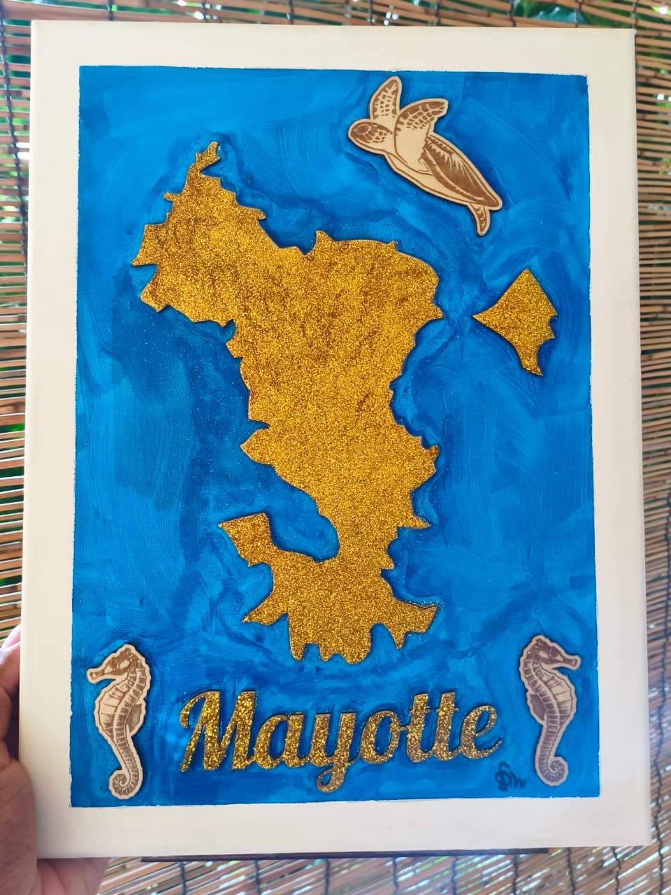 Carte de Mayotte peinte et dorée